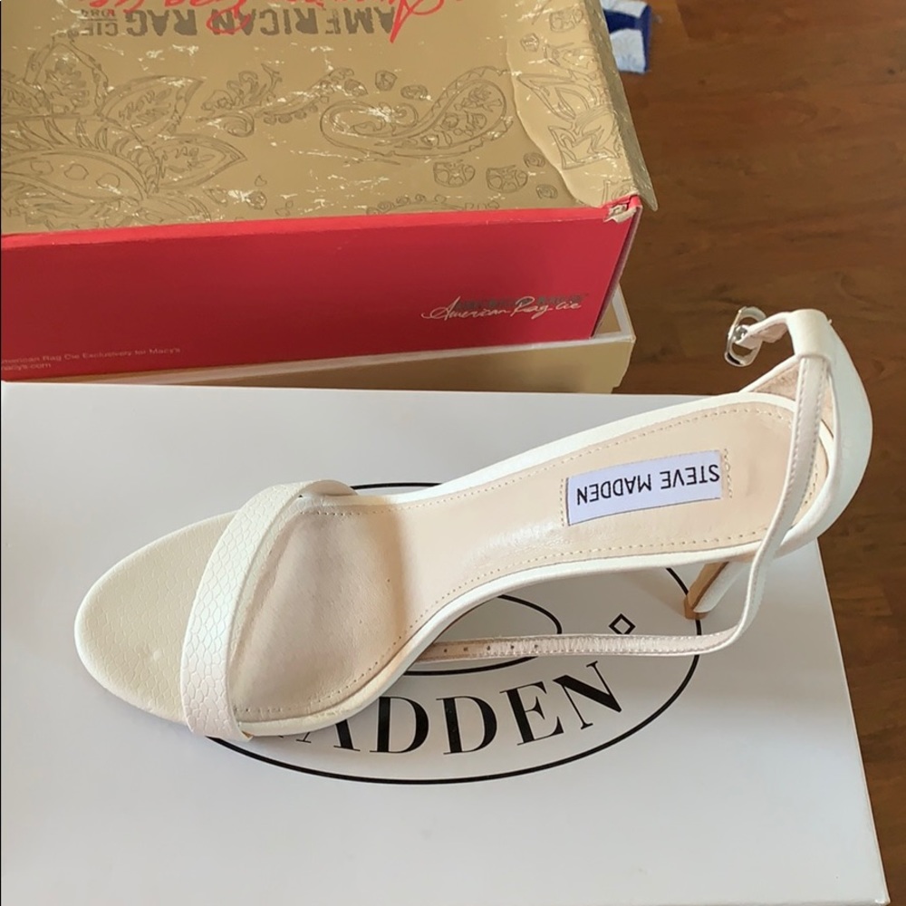 Steve madden size 10 Stacy Whitesnake